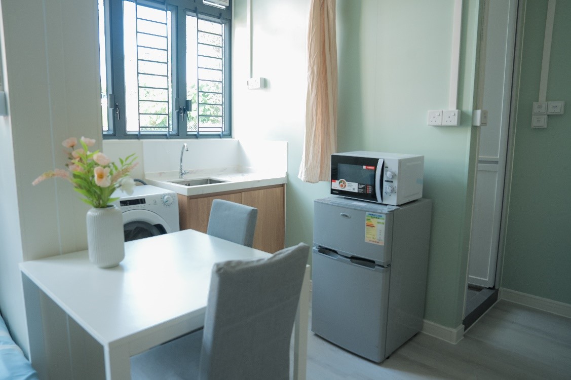 3-4p unit (approx. 311 sq.ft.) (furniture and appliances not included)